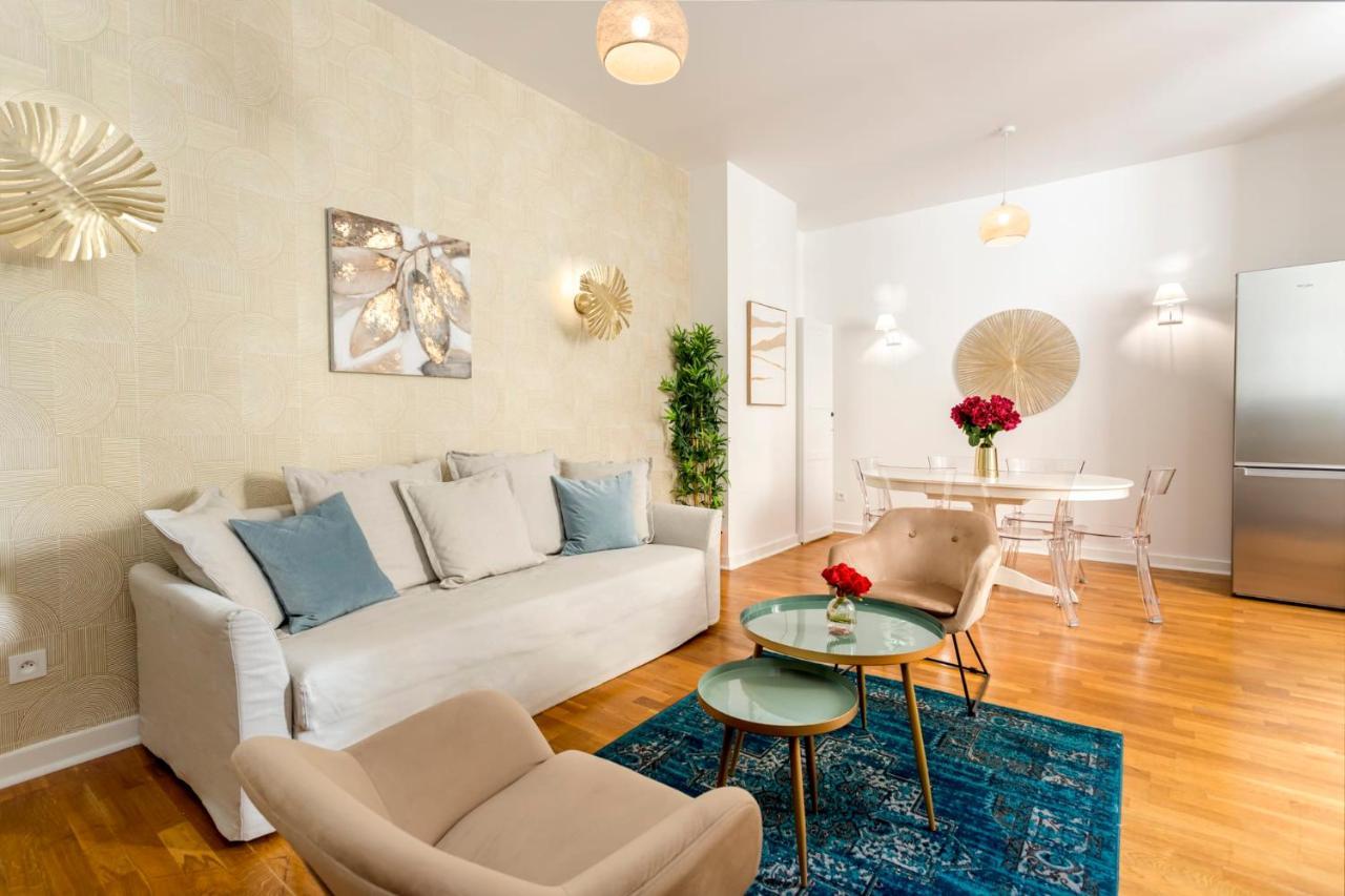 Cozy - Champs Elysees - Monceau * Parijs
